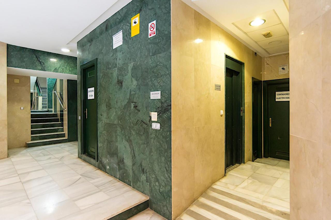Soho Rooms Citycenter, Young People Only マラガ エクステリア 写真